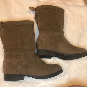 Used Pink and Pepper suede boots